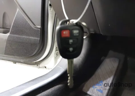 2018 Toyota Corolla Le z USA, uszkodzony, nr VIN 2T1BURHE7JC109709